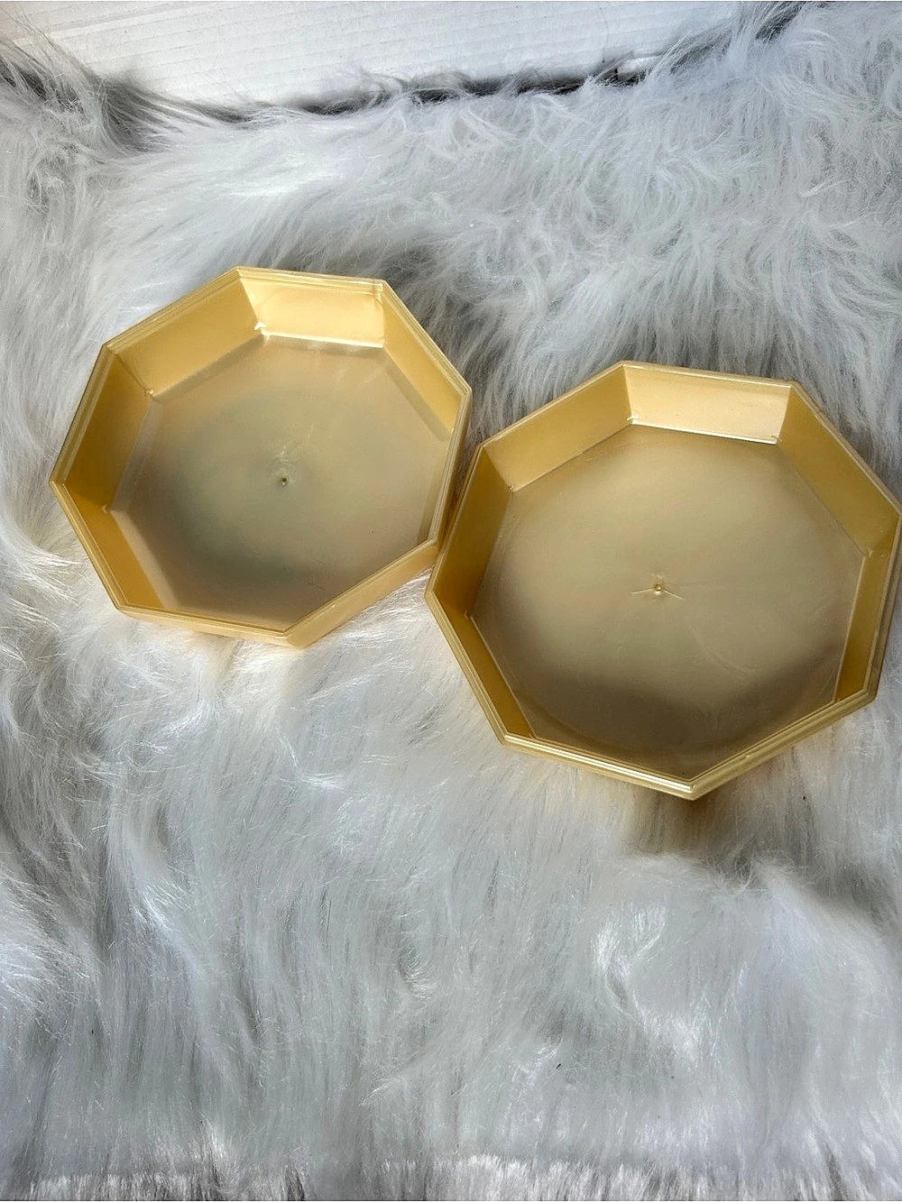 Empty Dusting Powder container.
Gold Octagonal Floral Decor - Picture 3 of 4